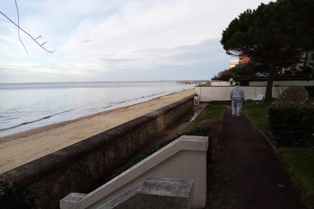 Appart Sur La Plage Pied Dans L Eau Avec Terrasse Jardin Vue Sur Le Bassin Depuis La Terrasse , Parking Arcachon Bagian luar foto