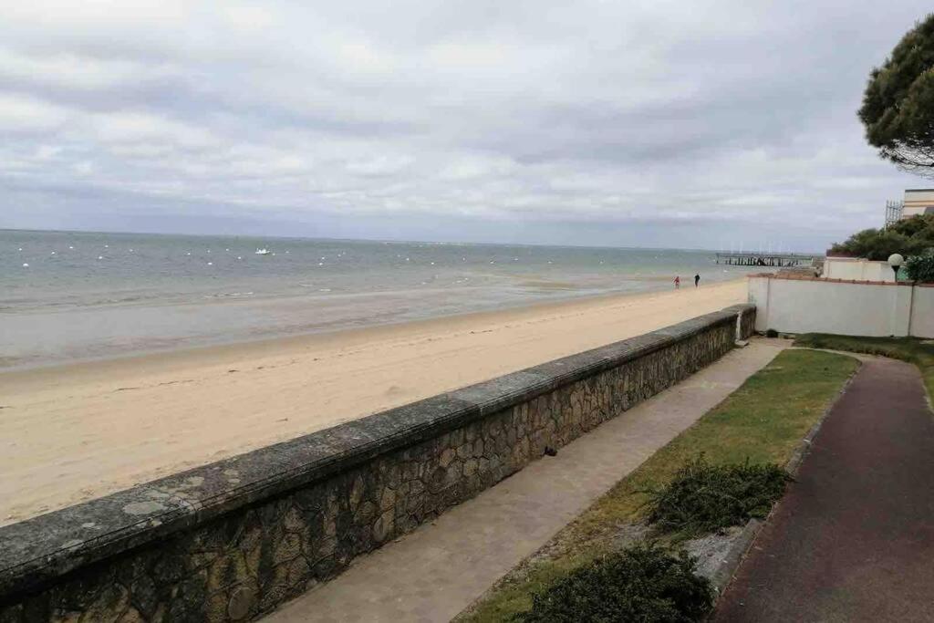 Appart Sur La Plage Pied Dans L Eau Avec Terrasse Jardin Vue Sur Le Bassin Depuis La Terrasse , Parking Arcachon Bagian luar foto